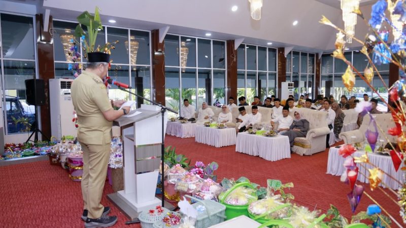Wakil Bupati Abustan Baca Sambutan Bupati di Maulid KEMAWA: Masyarakat Wajo Aset Penting Pembangunan Barru