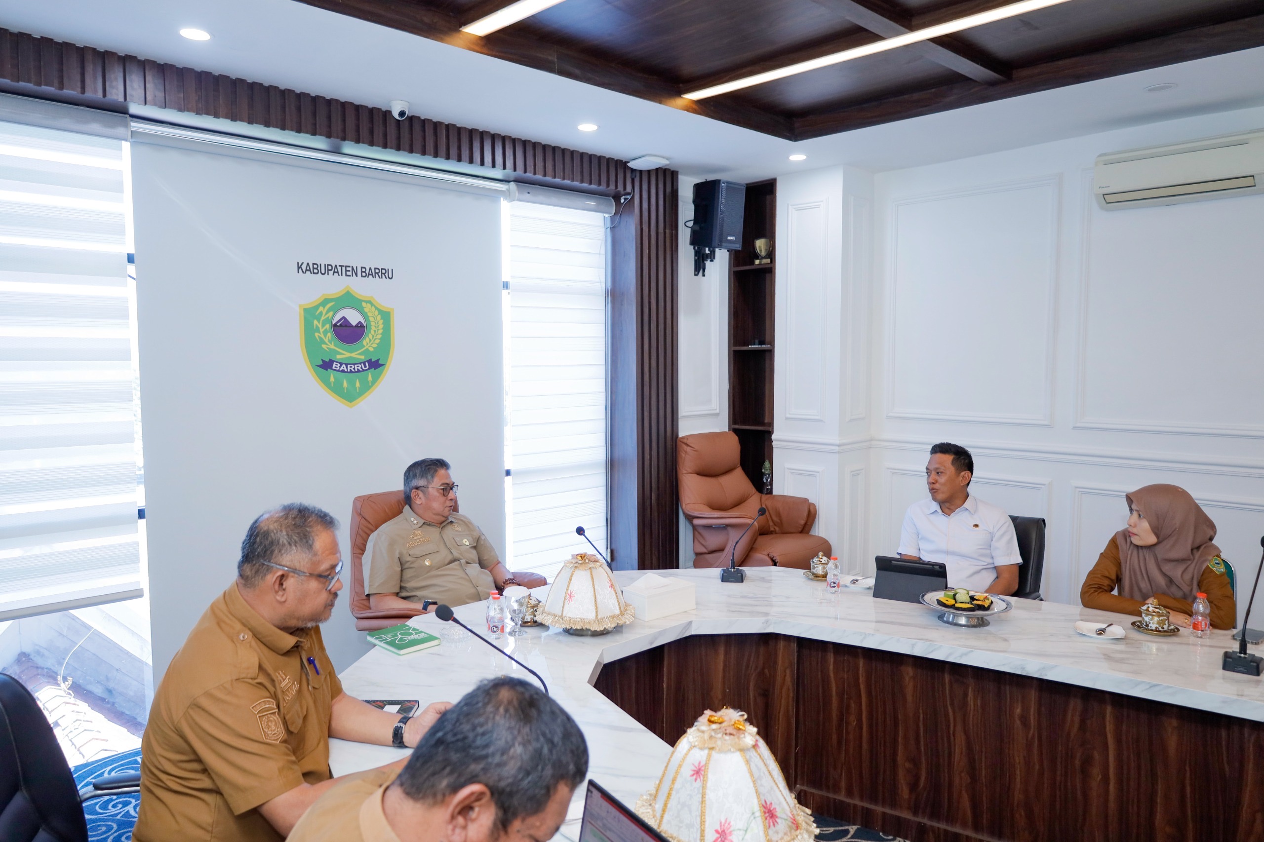 Dari Kantor Bupati Barru, Abustan Ikuti RDP DPR RI Bahas Aset, Reforma Agraria & Lahan Sawah
