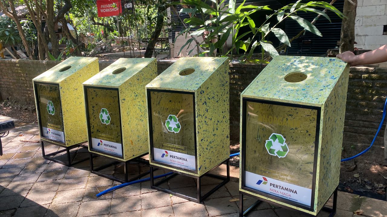 Pertamina Sulawesi melalui IT Makassar Olah Limbah Plastik Segel Tangki Menjadi Produk Bernilai Guna dan Ekonomi