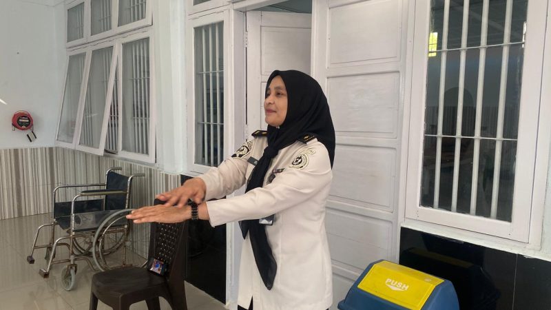 Tetap Bugar di Masa Pembinaan, Posyandu Lansia Lapas Parepare Gelar Senam dan Berikan Tambahan Gizi