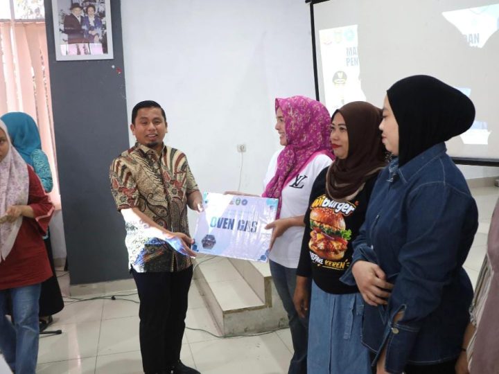 Perkuat UMKM Parepare, Pemkot Salurkan Bantuan Peralatan dan Bekali Pelaku Usaha