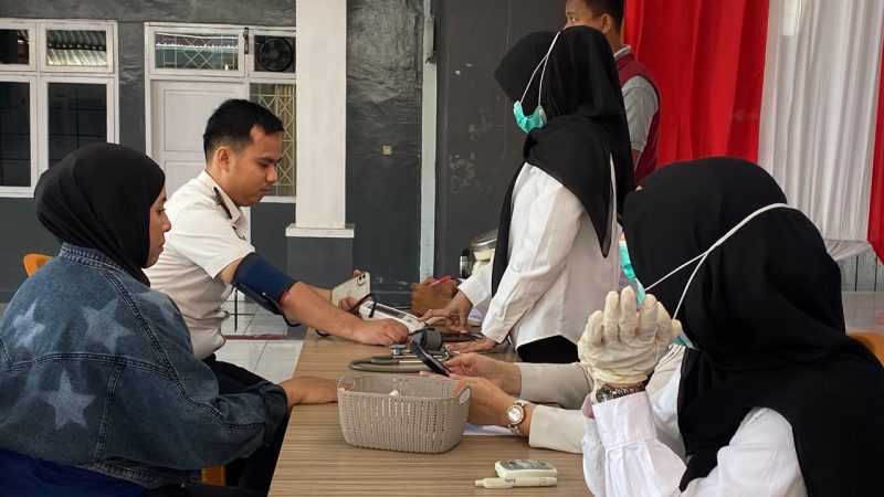 Wujudkan Lingkungan Pemasyarakatan yang Sehat, Lapas Parepare kembali Gelar Program Rutin Cek Kesehatan Gratis