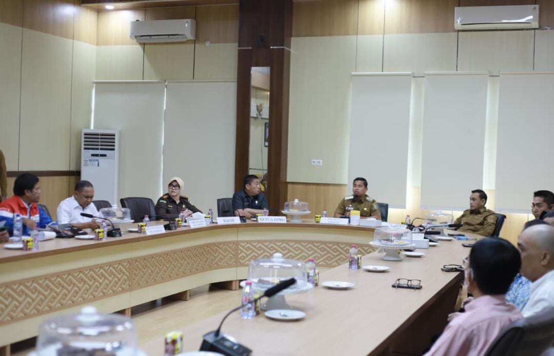 Antrean BBM Masih Terjadi, Wali Kota Parepare Minta Pertamina Tambah Kuota BBM