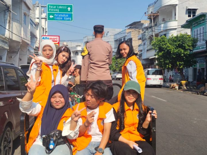 Keliling Kampung Pisang Parepare Pakai Viar 3 Roda, Aipda Abbas Sampaikan Imbauan Kebakaran
