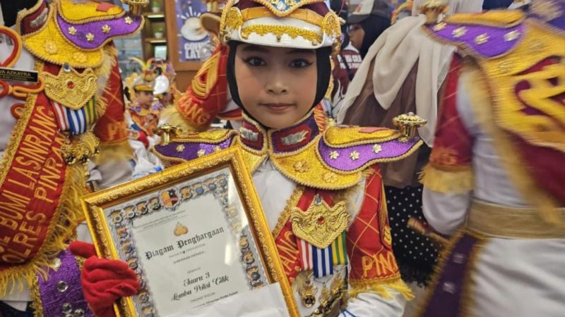 Pocil Bumi Lasinrang Juara 3 Tingkat Polda Sulsel, Qiandra Kharunnisa Ramadhani Siswi SDN 8 Pinrang Ikut dalam Barisan