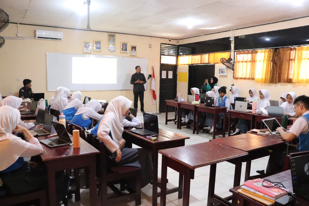 Bawaslu Parepare Gelar Sosialisasi Pengawasan dan Penegakan Hukum Pemilu di SMAN 5