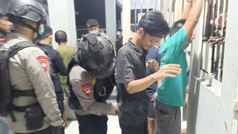 Razia Gabungan di Lapas Parepare, Brimob Polda Sulsel Ikut Turun Amankan