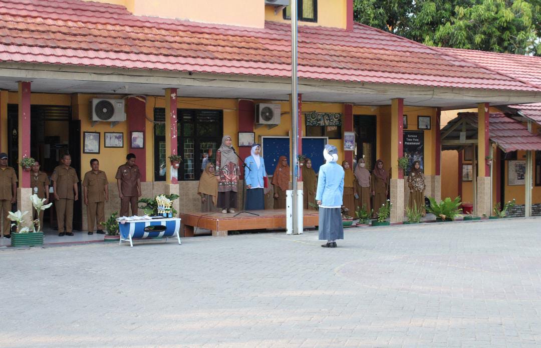 KPU Parepare Jadi Pembina Upacara di SMAN 5, Dorong Pemilih Pemula Cerdas dan Berintegritas