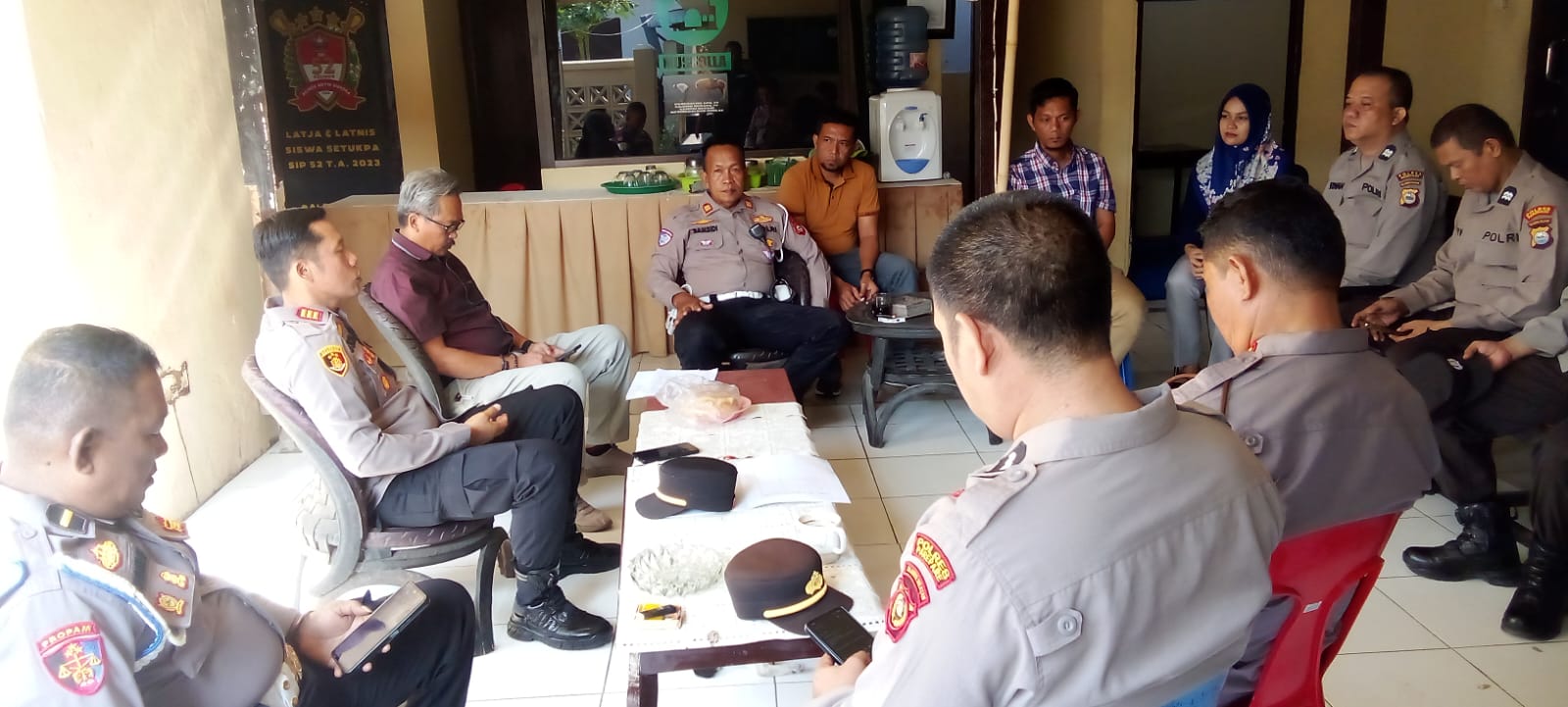 Respons Hasil Jumat Curhat, Kapolsek Ujung Tekankan Pelayanan Nyaman bagi Warga yang Mengadu