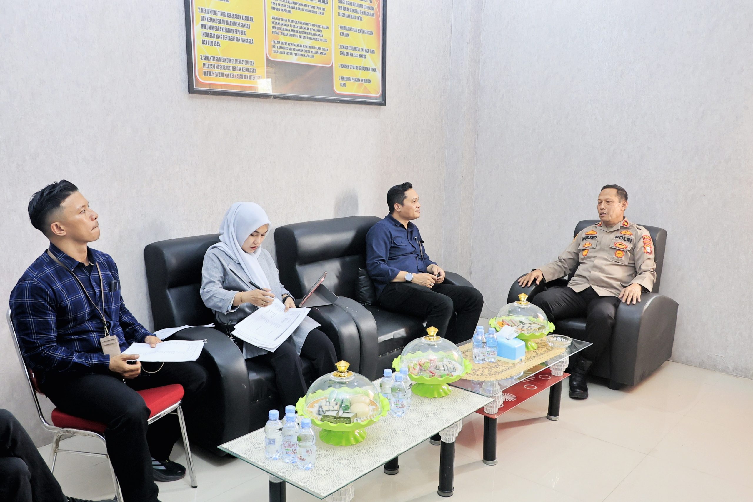 Wakapolres Barru Sambut Langsung Tim Penilai Layanan Publik Ombudsman RI