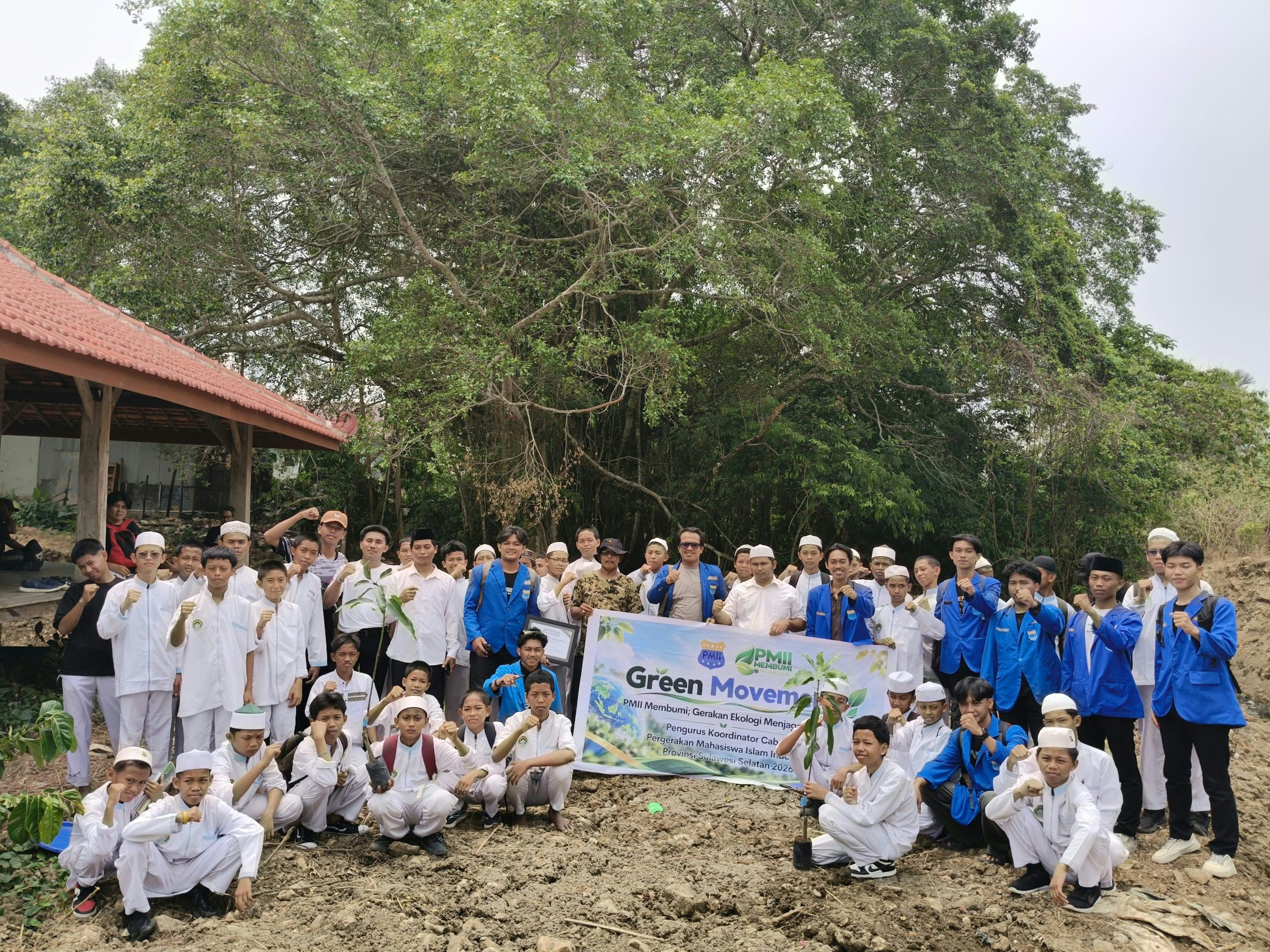 PMII Sulsel & PMII Barru Dorong Gerakan Ekologis melalui Penanaman Pohon Produktif di Pesantren