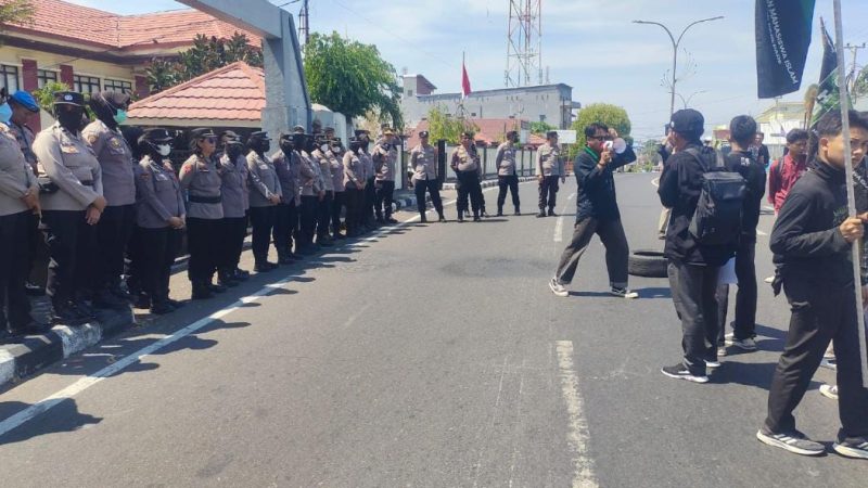 Polres Parepare Kawal Aksi HMI di DPRD, Unjuk Rasa Berakhir Kondusif