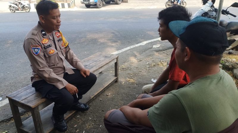 Bhabinkamtibmas Lumpue Gelar Sambang dan Patroli, Perkuat Kamtibmas di Jalan Bau Massepe