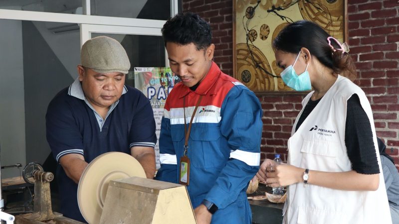 Pertamina Sulawesi melalui IT Bitung Dorong Kemandirian Penyandang Disabilitas melalui PADU dan Kerajinan Limbah Kelapa