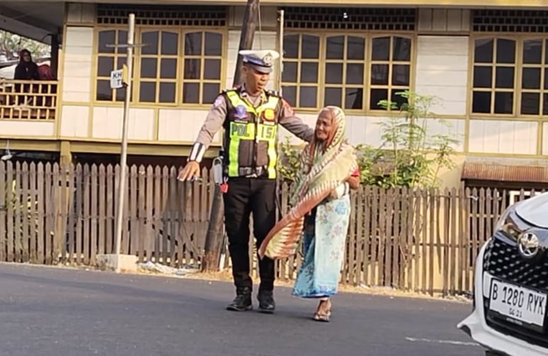 Lindungi Pejalan Kaki, Prioritas Pelayanan Pagi Unit Lantas Polsek Ujung Polres Parepare