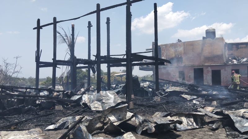 Rumah Ketua Golkar Pinrang Ludes terbakar