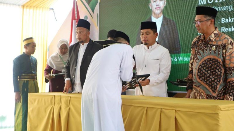 Hadiri Wisuda Santri Ponpes Hilyatul Irsyad, Tasming Hamid Dukung Penguatan Nilai Keagamaan di Parepare