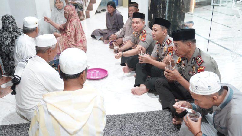 Subuh Keliling di Masjid Terapung B.J. Habibie, Kapolres Parepare Ajak Jamaah Utamakan Adab dan Makmurkan Masjid
