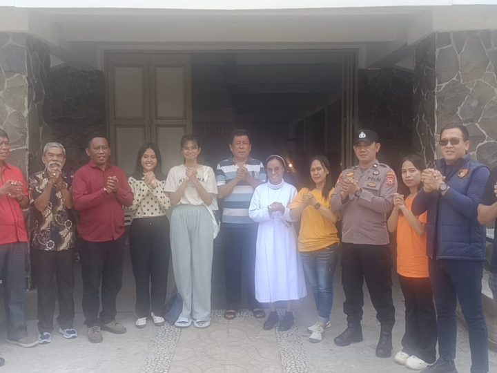 Minggu Kasih Polres Parepare, Polisi Hadir di Tengah Jemaat Gereja