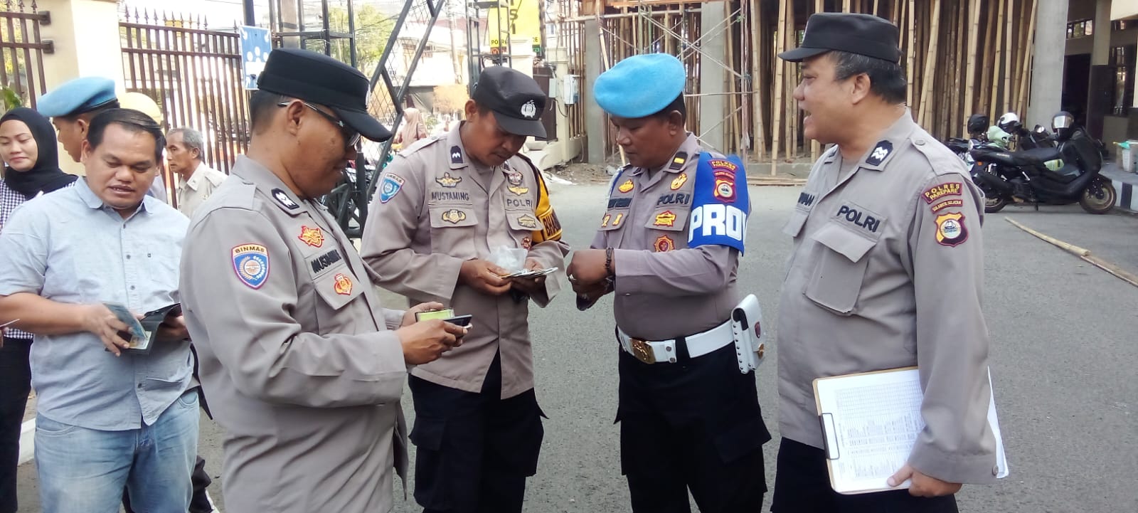Pro Aktif Dukung Operasi Patuh 2026, Personil Polsek Ujung Ikuti Pemeriksaan Kelengkapan Kendaraan