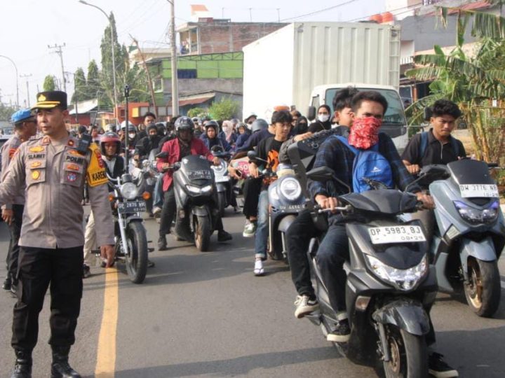 Polres Parepare Kawal Aksi Mahasiswa UMPAR, Aspirasi di Dua Lokasi Berjalan Aman