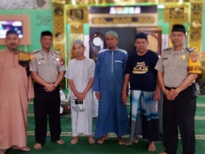 Safari Jumat Keliling, Waka Polsek Ujung Sampaikan Pesan Operasi Patuh hingga Waspada Peredaran Narkoba