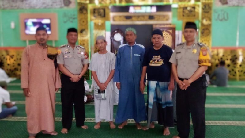 Safari Jumat Keliling, Waka Polsek Ujung Sampaikan Pesan Operasi Patuh hingga Waspada Peredaran Narkoba